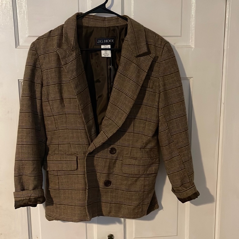 Beautiful brown plaid blazer